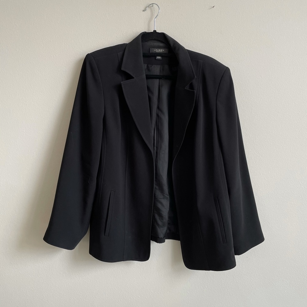 LOUBEN BLACK BLAZER SIZE 18